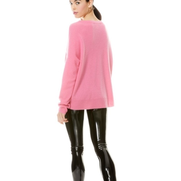ALICE + OLIVIA ROMA OVERSIZED PULLOVER - Picture 3 of 9
